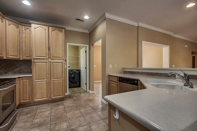 Building Photo - 111 Waynoka Ln