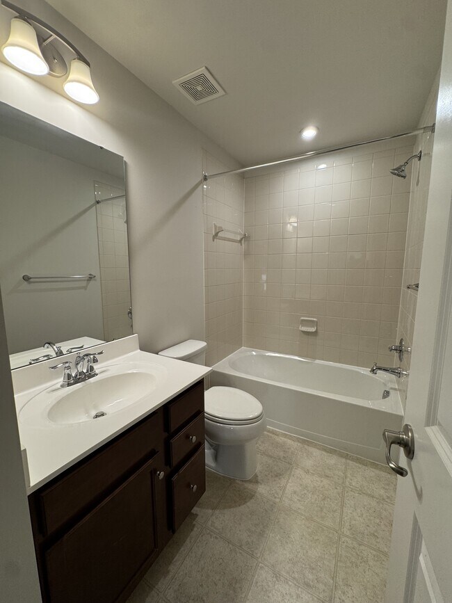 Building Photo - 14217 Belle Ave