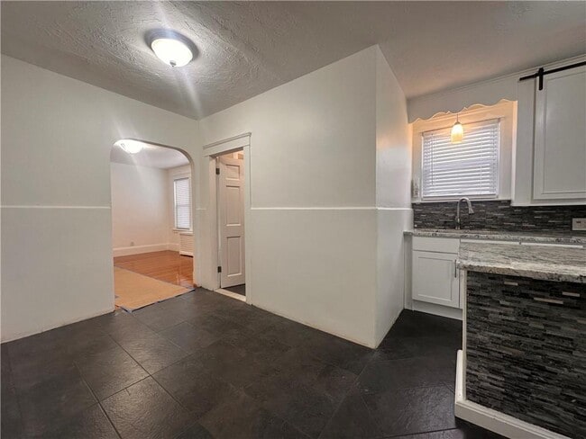 Building Photo - 31 Ceres St