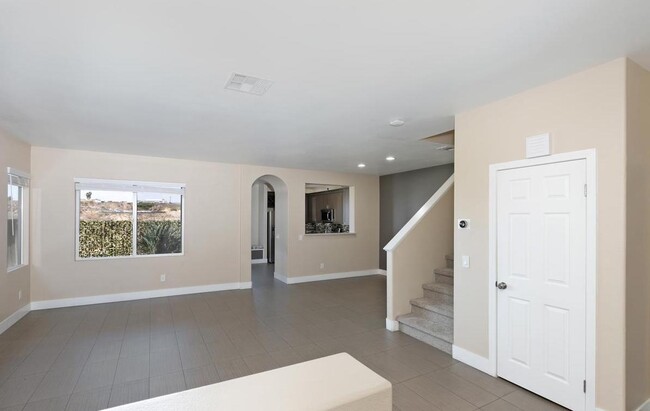 Building Photo - 6313 Avenida De Las Vistas