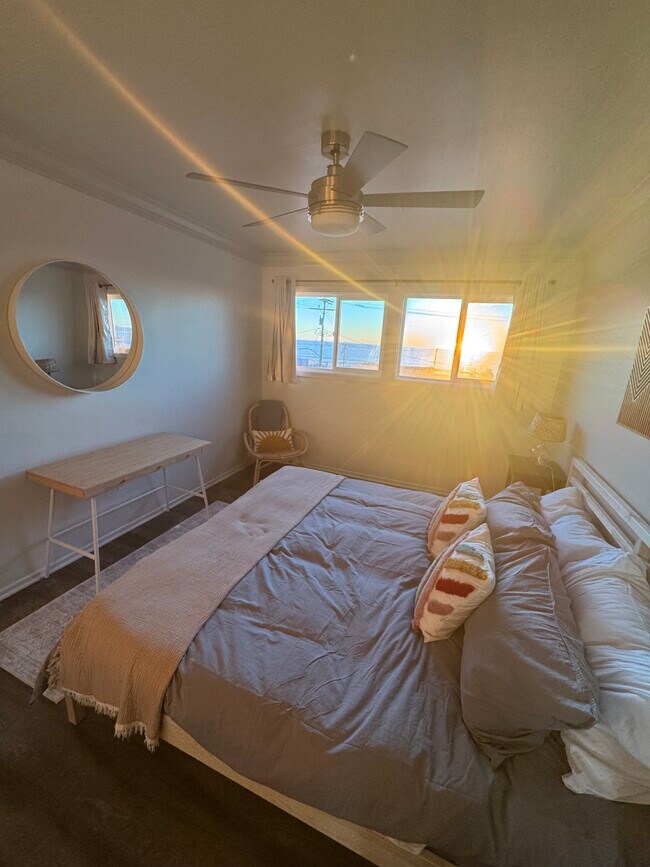 Building Photo - 137 27th St