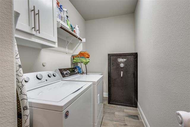 Building Photo - 9759 Hickory Hill Rd