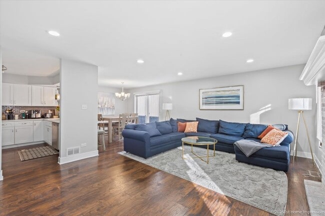 Building Photo - 6352 Orchard Dr