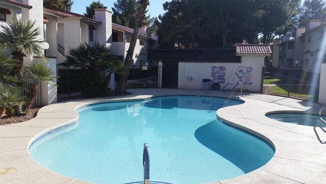 Building Photo - 6627 W Tropicana Ave