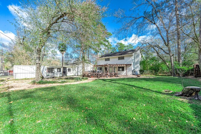 Building Photo - 26715 Maplewood Dr