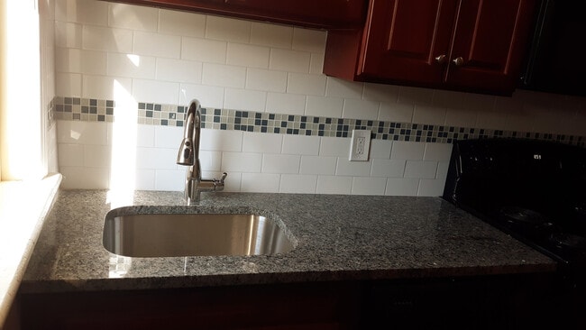 Building Photo - 228 W 3rd St