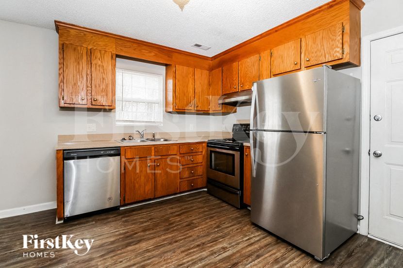 Building Photo - 110 Stillwell St