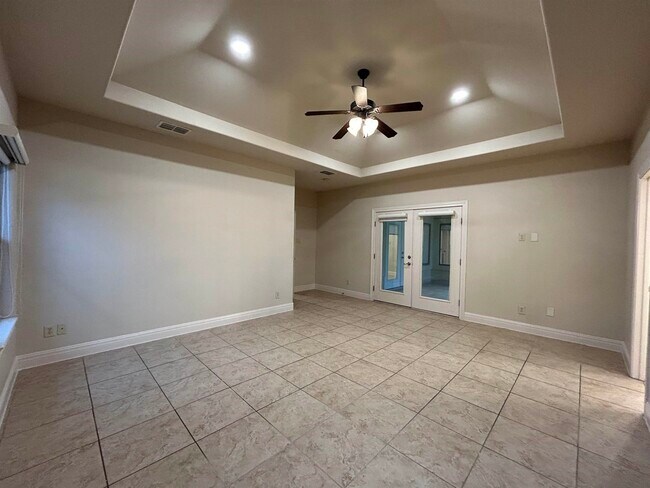 Building Photo - 3335 Hagen Lp