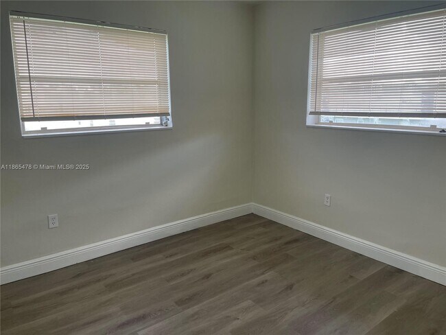 Building Photo - 4300 SW 67th Ave
