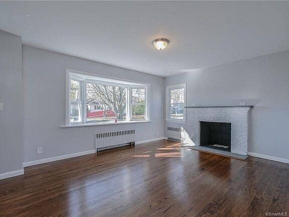 Building Photo - 19 Leonard Pl