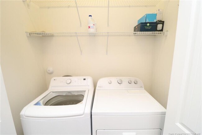 Building Photo - 309 Carthage Ct