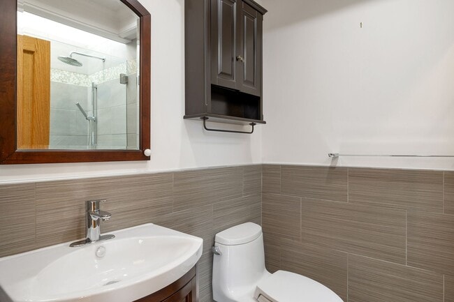 Building Photo - CLICK "REQUEST A TOUR" NOW!