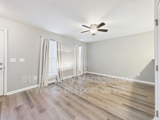 Building Photo - 8164 Drury Ave