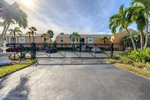 Primary Photo - 12650 Kenwood Ln