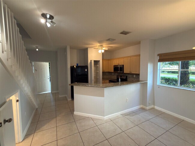 Building Photo - 8320 Santa Monica Ave