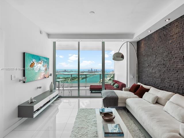 Building Photo - 900 Biscayne