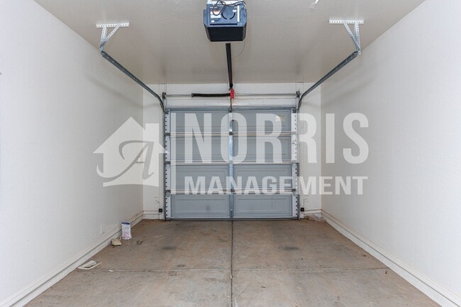 Building Photo - 13971 S Rosemont Rd