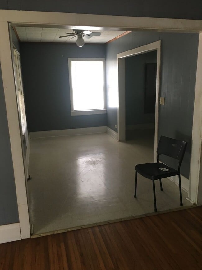 Building Photo - 3Bed/1 Bath House