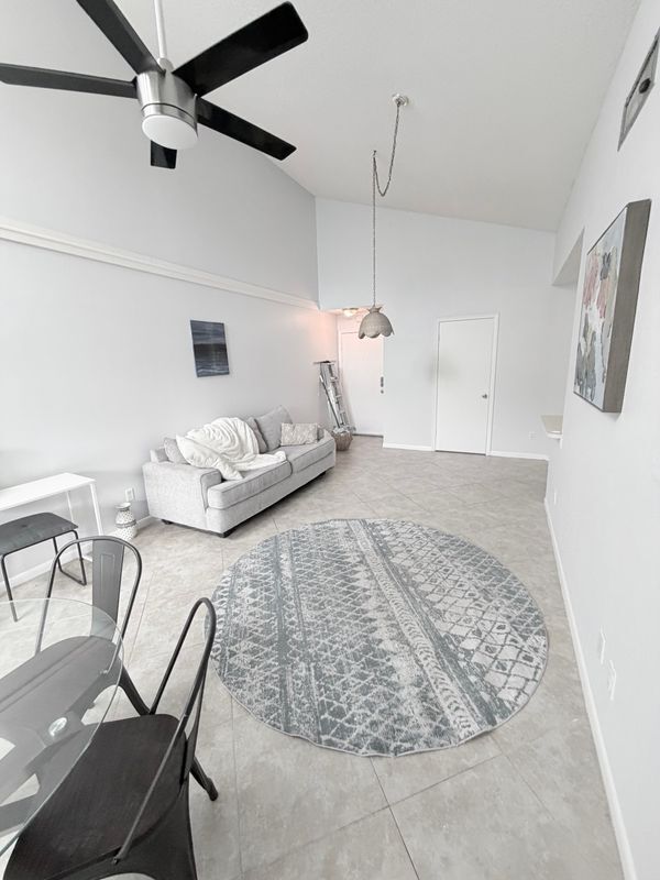 Building Photo - 3914 Atrium Dr