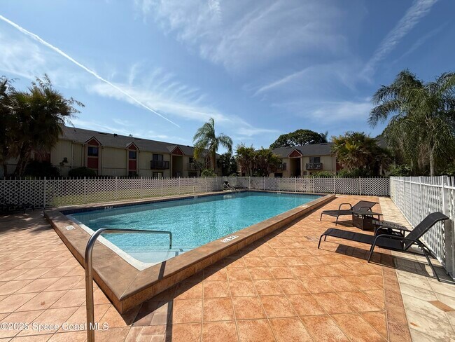 Building Photo - 2100 Forest Knoll Dr NE
