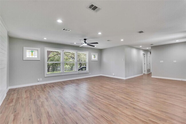 Building Photo - 11409 Hunters Ln