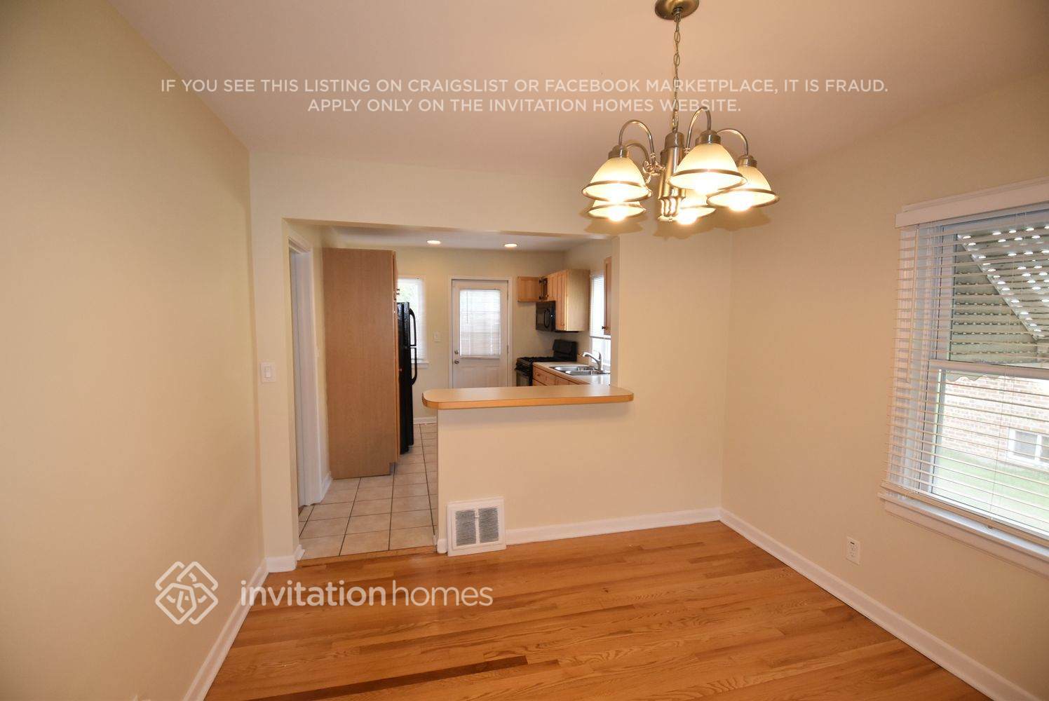 Building Photo - 1808 W 187th St