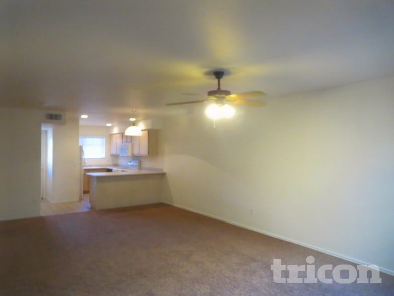 Building Photo - 860 N McQueen Rd