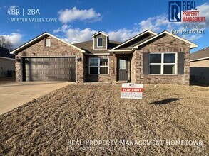 Building Photo - Gorgeous 4-Bedroom 2-Bath Home For Rent in...