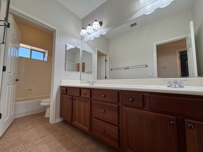 Building Photo - **Move-In Special** BEAUTIFUL 4 BEDROOM 3 ...