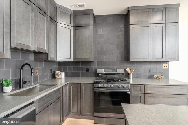 Building Photo - 4217 46th St NW