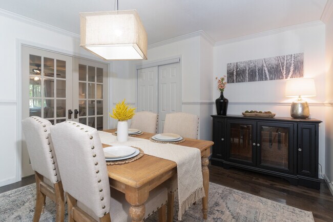 Dinning area - 3387 Cedar Ln