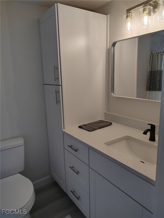 Building Photo - 20711 Port Dr