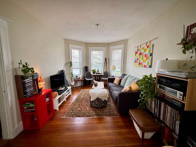 Building Photo - 100 Conwell Ave