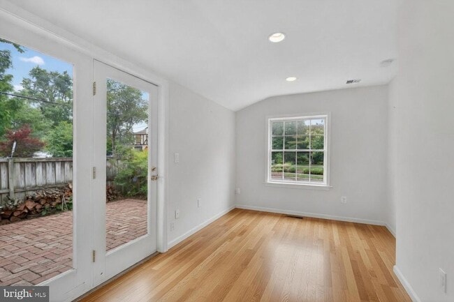 Building Photo - 4325 47th St NW