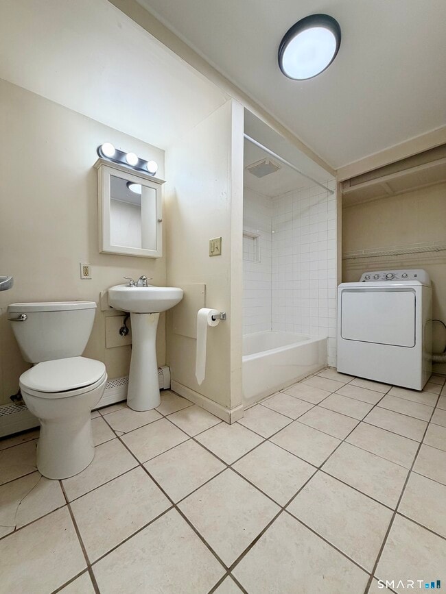 Building Photo - 9 Meridian St