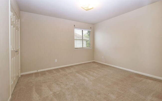 Building Photo - 438 Magnolia Blossom