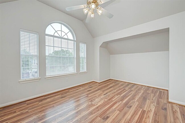 Building Photo - 6031 Bradworthy Dr