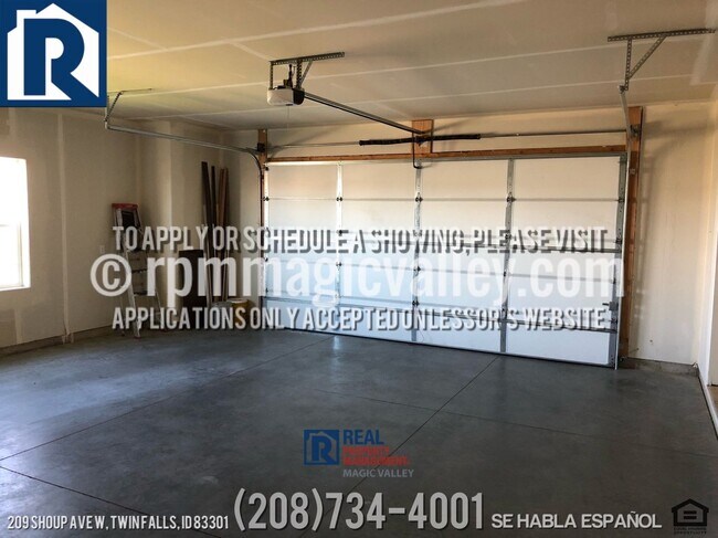 Building Photo - New 3 Bed 2 Bath home