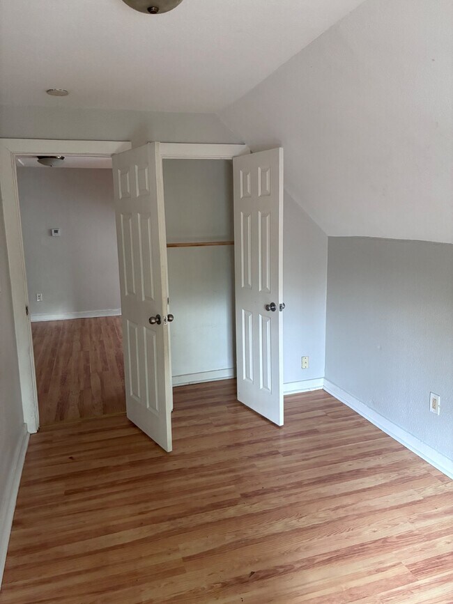 Building Photo - 2166 S 6th St