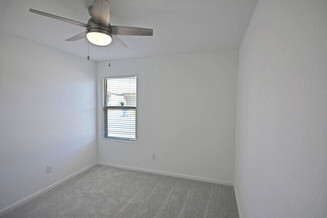 Building Photo - 1805 Stonechat