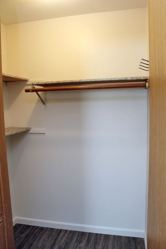 Building Photo - rbhl01