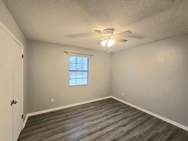 Building Photo - 6463 Maddox Rd
