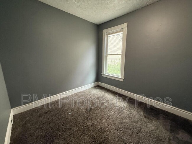 Building Photo - 1415 N 37th St