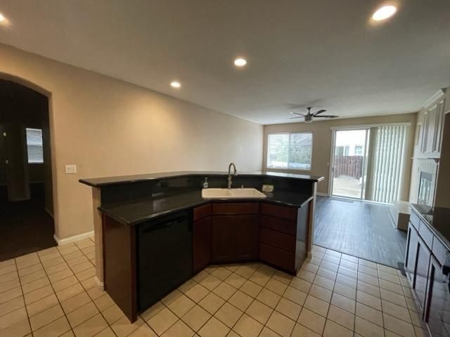 Building Photo - 1322 Yosemite Cir