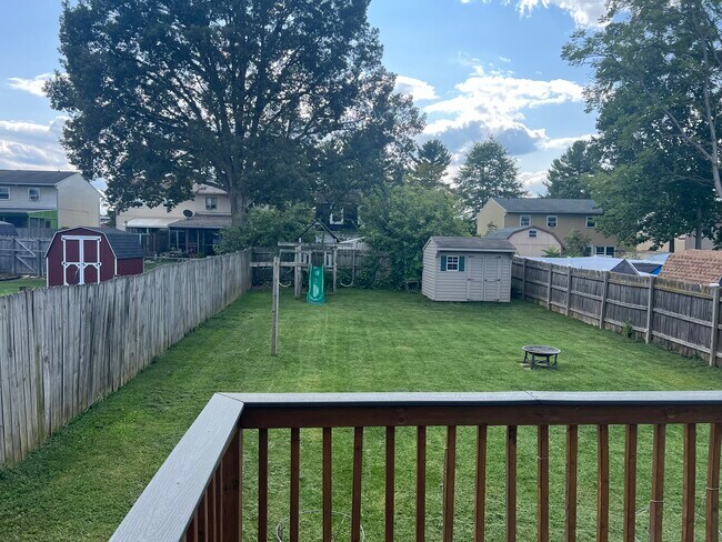 Building Photo - 525 Meade Ave