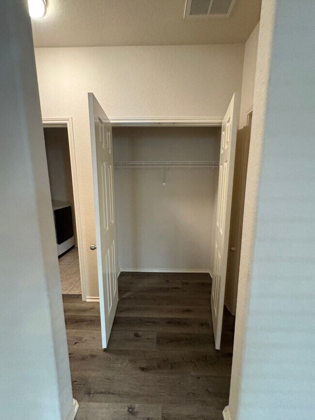 Building Photo - Beautiful home in Town Creek Village - Cibolo