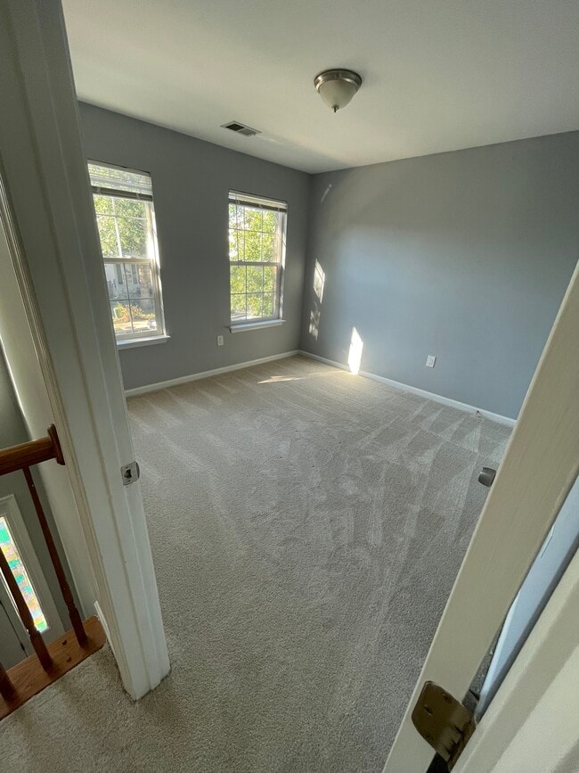 Building Photo - 14268 Town Commons Way