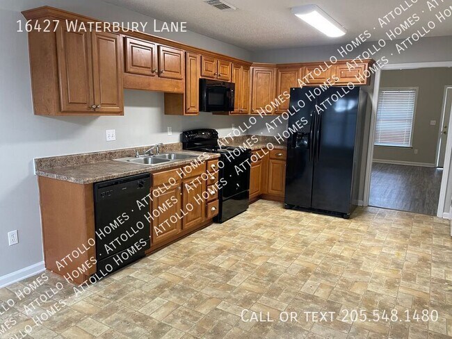 Building Photo - 16427 Waterbury Ln