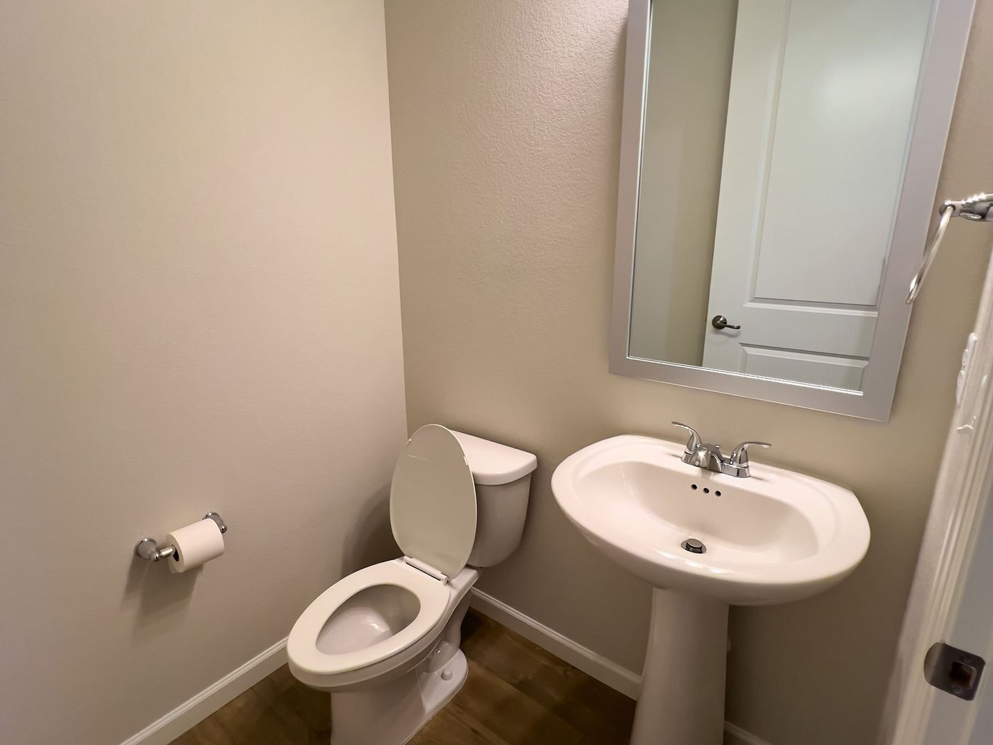 Building Photo - 8848 Fraser River Lp