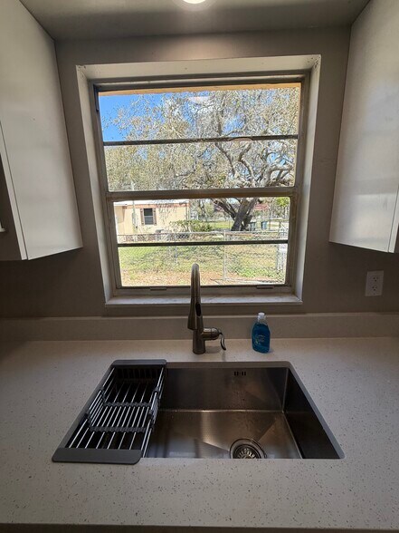 Building Photo - 9251 Adler St